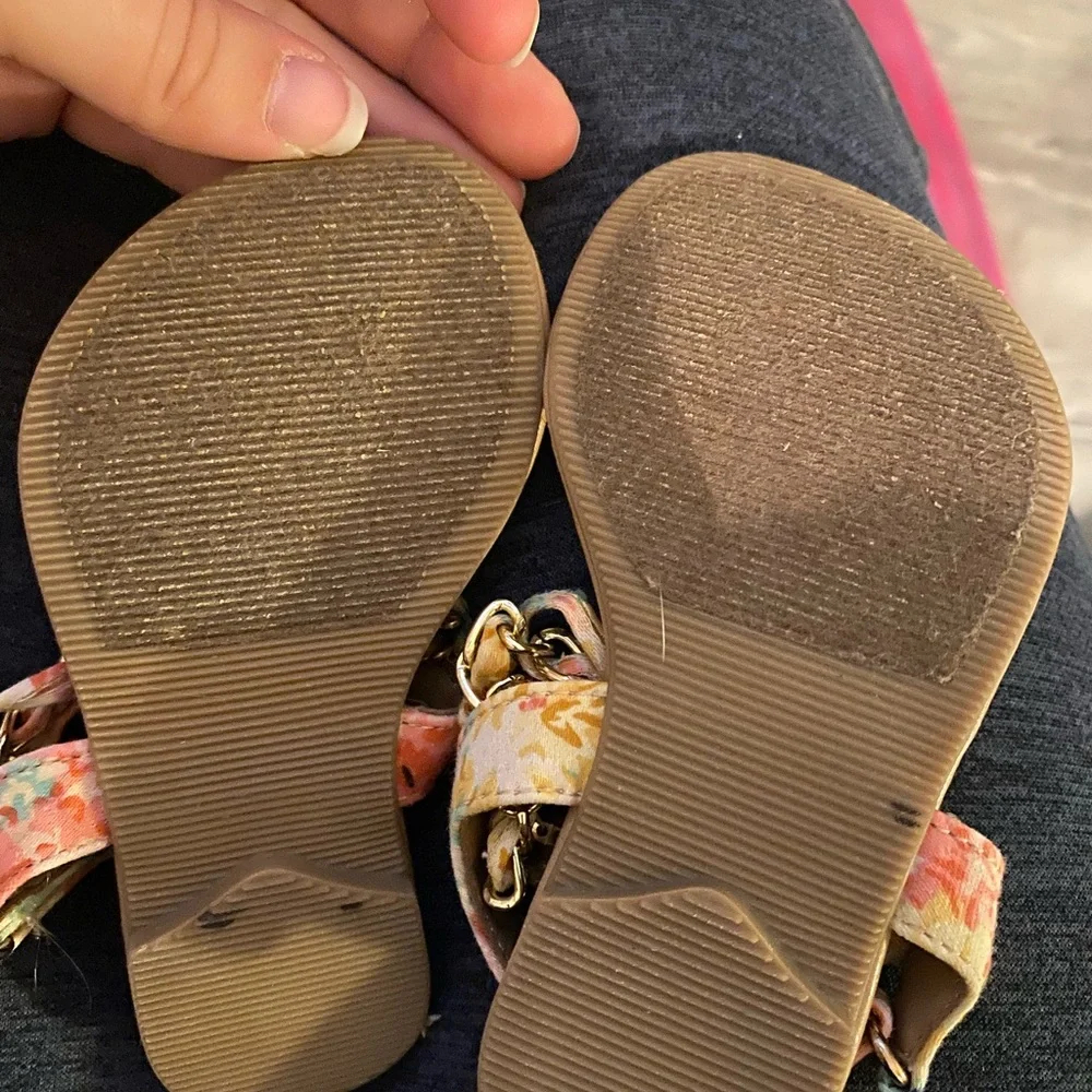 Sandals - Picture 2 of 2